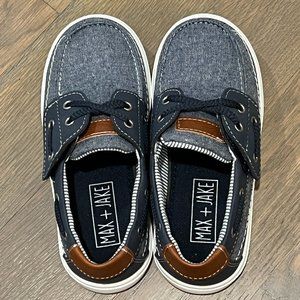 BRAND NEW Max + Jake Boys Shoes - Size 11M - Paid $34.99